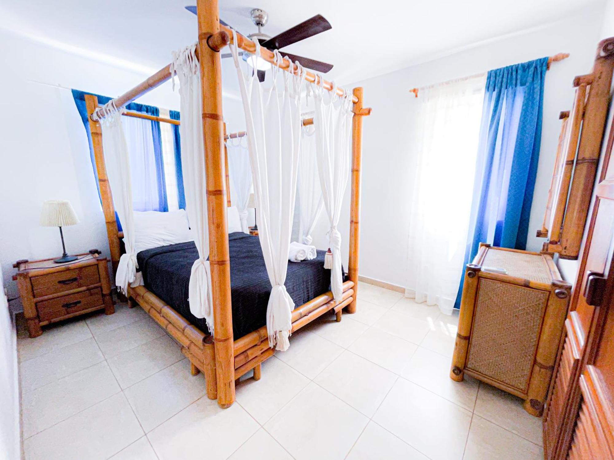 Caribbean Paradise Ocean Breeze Hotel With View Los Corales Bbq Wifi Beach Club & Spa 蓬塔卡纳 外观 照片
